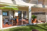 Albufeira Terrace Pool Garage Dream Flat Hotels in Montechoro