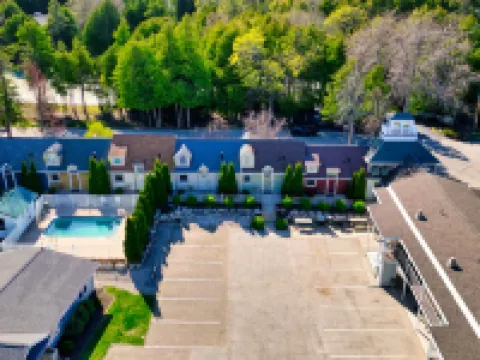 雲杉海岸汽車旅館