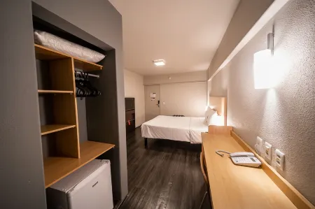 ibis Fortaleza Praia de Iracema Отели в г. Форталеза