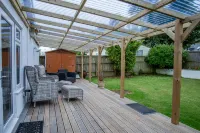 Ridgeway Meadow Bungalow - 3 Bedroom - Manorbier Các khách sạn ở 