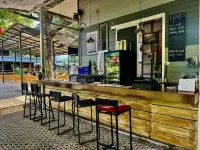 Revolution Hostel Pai - bar