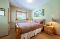 Bear's Paw Chalet - Amazing Location & Ski in-Out