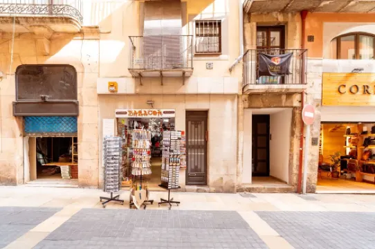 Unik 假日塔拉戈納大街