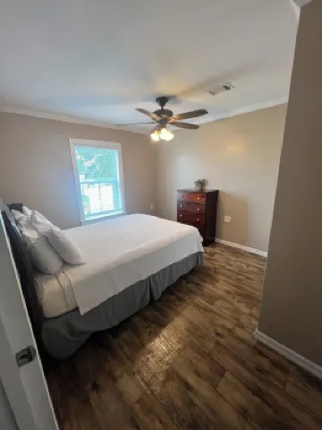Red Leaf Cottages Hotels in 
