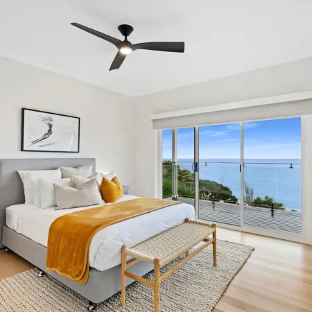 Clifftop Luxury with Spectacular Ocean Views
