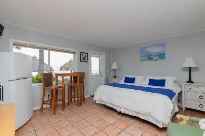 Sunset Cove Beach Resort Hoteles cerca de Dolphins Plus - Key Largo