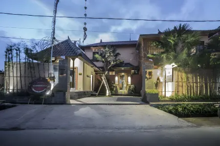 Villa Tanah Carik by Mahaputra Отели рядом с достопримечательностью «Pura Pusering Jagat»