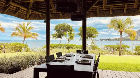 Villa de Luxe La Paillotte Отели рядом с достопримечательностью «Семицветные пески»