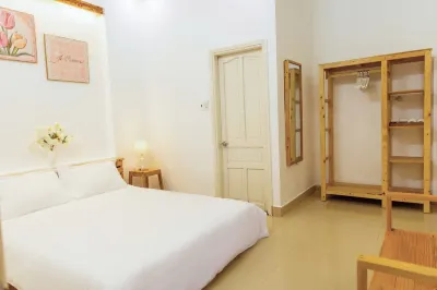 Dorim Homestay Các khách sạn gần Bia Chiến Công 11 Cô Gái Sông Hương