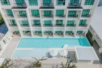Parima Hotel - Pools