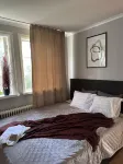 Stockholm - 5-beds - Sleeps 12 - Garden Hotel a Hasselby
