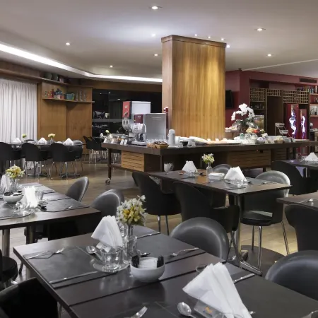 Comfort Hotel Goiânia Отели рядом с достопримечательностью «Торговый центр Mega Moda»