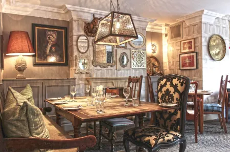 The Wheatley Arms Отели в г. Восток Мортон