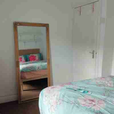 Cosy Cork - House - Sleeps 4 - City Centre Rooms
