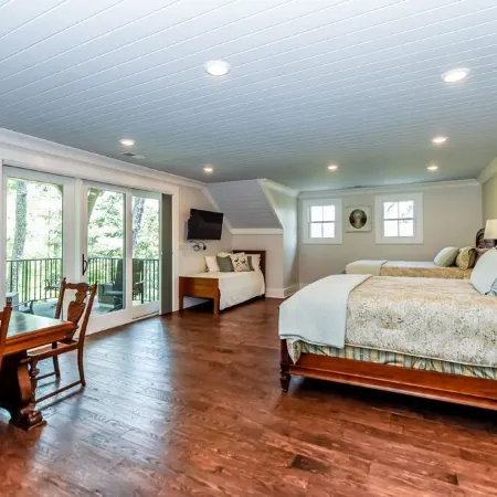 TOWNSEND SUNRISE DREAM Pavilion, Hot Tub, Arcade Games, Theater Room, Bunk Room!
