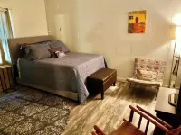 Southern Comfort Cabin-fire pit/kayaks/pet friendl