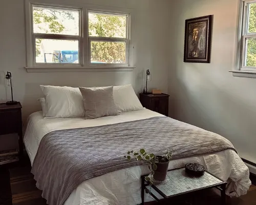 Chic Dunes Cottage W/ HOT TUB near Warren Dunes / Lake MI! Hotels in Chikaming Township