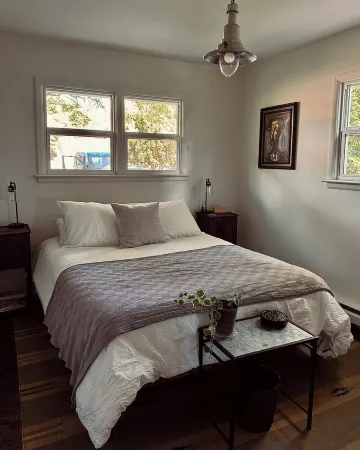 Chic Dunes Cottage W/ HOT TUB near Warren Dunes / Lake MI!