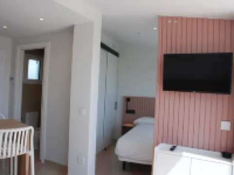 Apartamentos Sunway Atlanta Hotels in Sitges