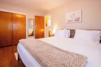 Quiet, Safe Nest-Minutes to Everything