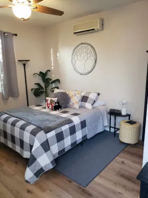 Casita MenifeeCozy and private 1 bedroom Casita, couple or solo traveler Hotels in Menifee