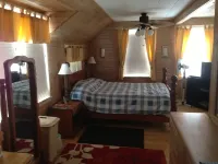4 Bedroom Cottage on Manitoulin Island Next to Sand Beaches! - Wifi