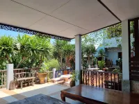 Sawasdee Sichang Resort