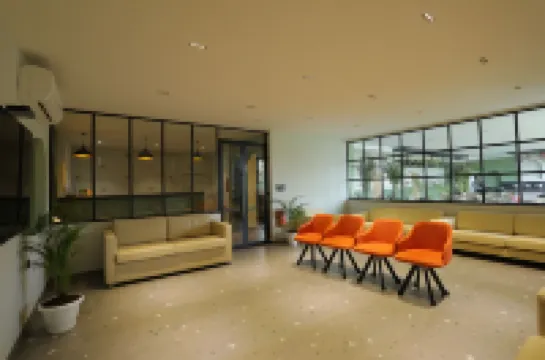 Hotel City Express by Downtown