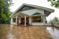 Summit Lillium Hotel & Spa Các khách sạn gần Deolo Hill