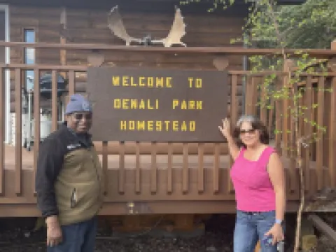 Denali Park Homestead house, Just one mile North from the Park Entrance デナリのホテル