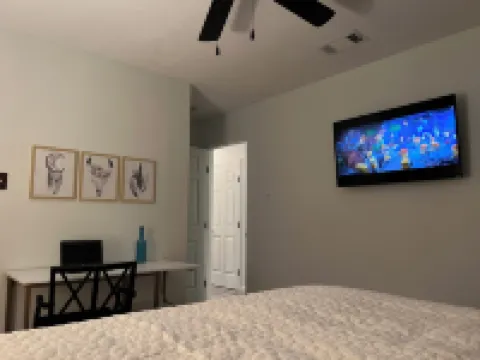 DRIP DROP INN - Stylish Hill Country Home in the Heart of Dripping Springs 德里平斯普林斯酒店