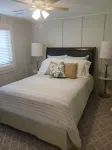 Sunny Pet-Friendly Guest Suite Near Park & Amenities, 30 min from Denver/Boulder