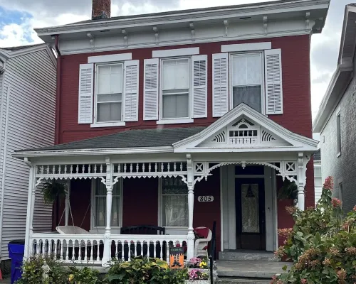 Charming 2-bedroom house with AC and WiFi in lovely Hamilton Hotele w: Hamilton