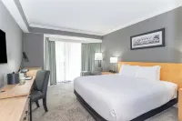 Sandman Signature Vancouver Airport Hotel & Resort - balcony