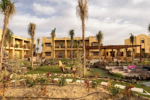 Azad Siwa Hotel - parcheggio