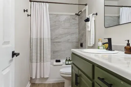 cozy comfy cottage c+