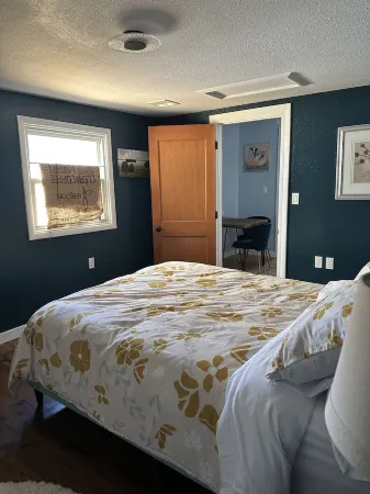 NEW! Cozy cottage walking distance to the Yellowstone River