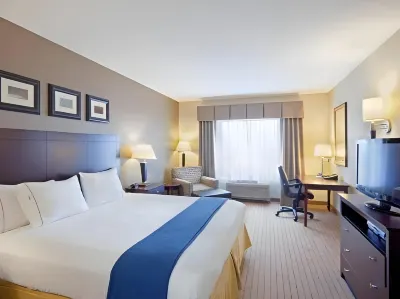 Holiday Inn Express & Suites Malone