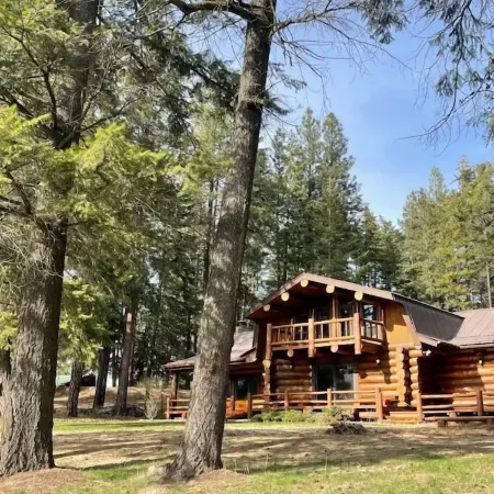 Living Well Lodge with Panoramic Views