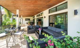 Grand Tropical Pool Villa Oxavia NaiHarn