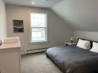 Recently renovated 3Bdm 2Bth APT in downtown Bar Harbor/Acadia National Park