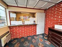 Cloverleaf Motel by Belvilla Richmond near Turnpike