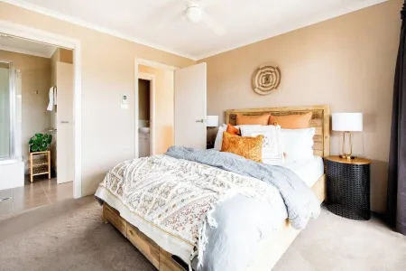 Binalong Bay Beach House Отели в г. Биналонг Бэй