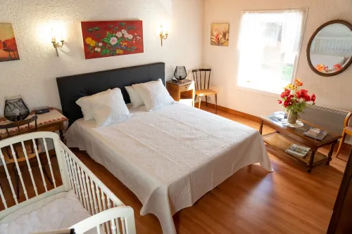 Rent house with garden 350 m2 800 m from the sea and 1km from Dolus village of Tartifume Hotels in Dolus D'Oleron