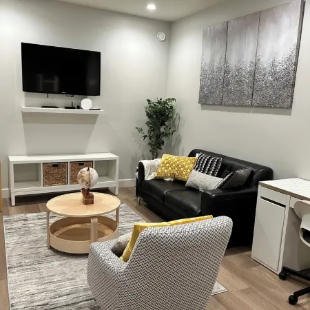 Cozy Private Suite in Langford