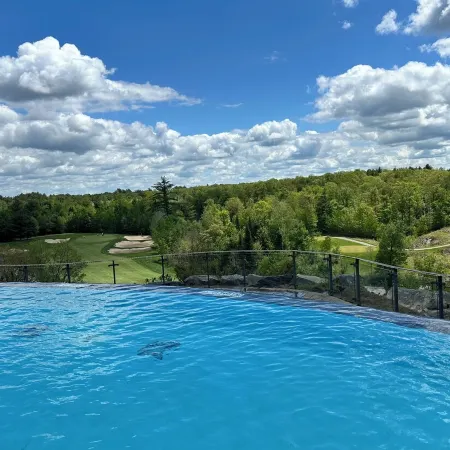 Luxury Villa 3 Bedroom Villa Located in Muskoka Bay Golf and Resort
