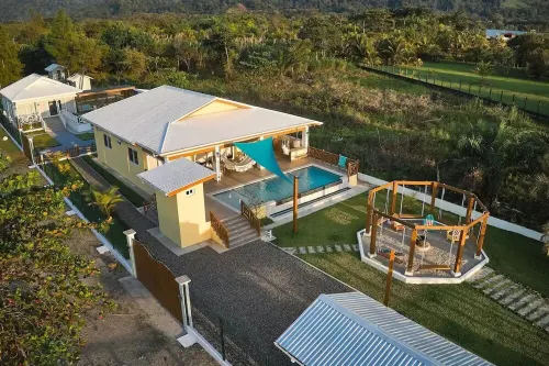 Spectacular oceanfront home