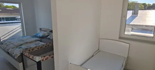 Neue Doppelhaushälfte mit Terrasse, Balkon +garten - 3-Star