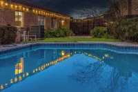 Peaceful Boho stays-4BRs-amazing pool-patio&deck-mini golf-Stafford