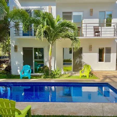 Gorgeous cozy apartment with pool, balcony and roof top in Punta Sur! Casa Ama 4